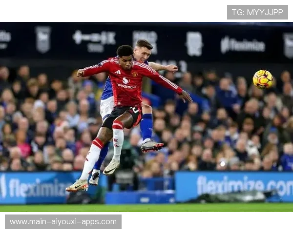 曼联短传组织训练更顺畅：打造梦幻中场的秘密武器