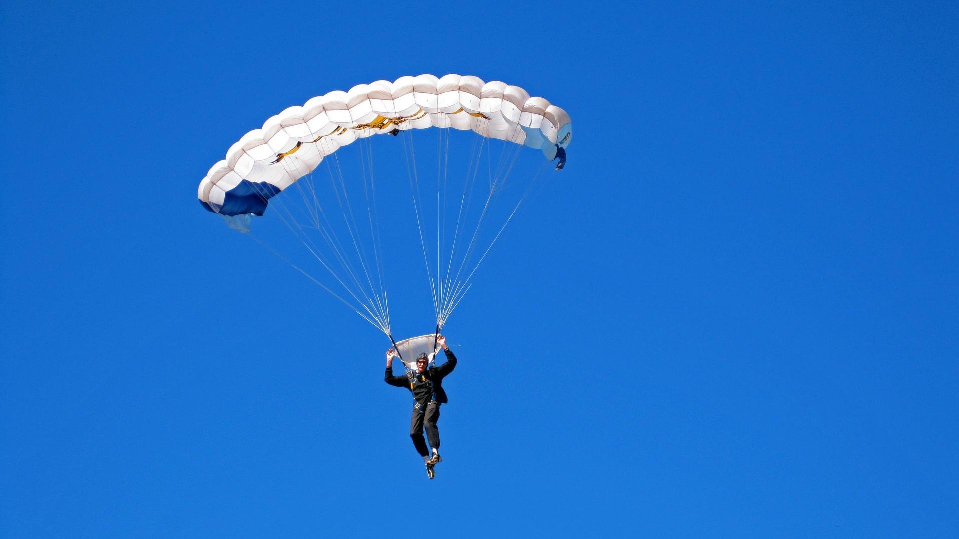 AYX体育官网-法甲球队采用个性化恢复模型优化比赛间训练安排，法甲联赛特性